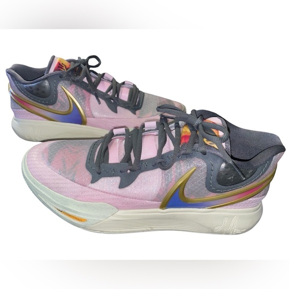 Nike Other - Nike Kyrie Irving 8